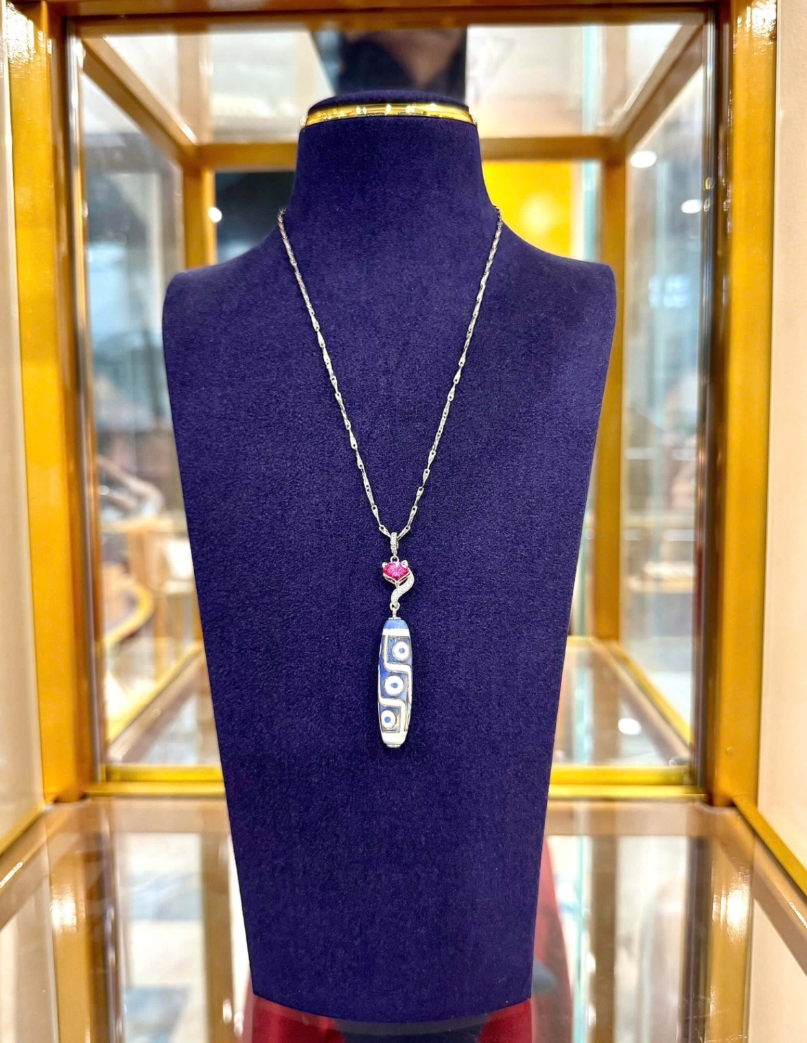 Thiên Châu Cửu Nhãn Xanh Phối Ruby Đỏ & Vàng 18K